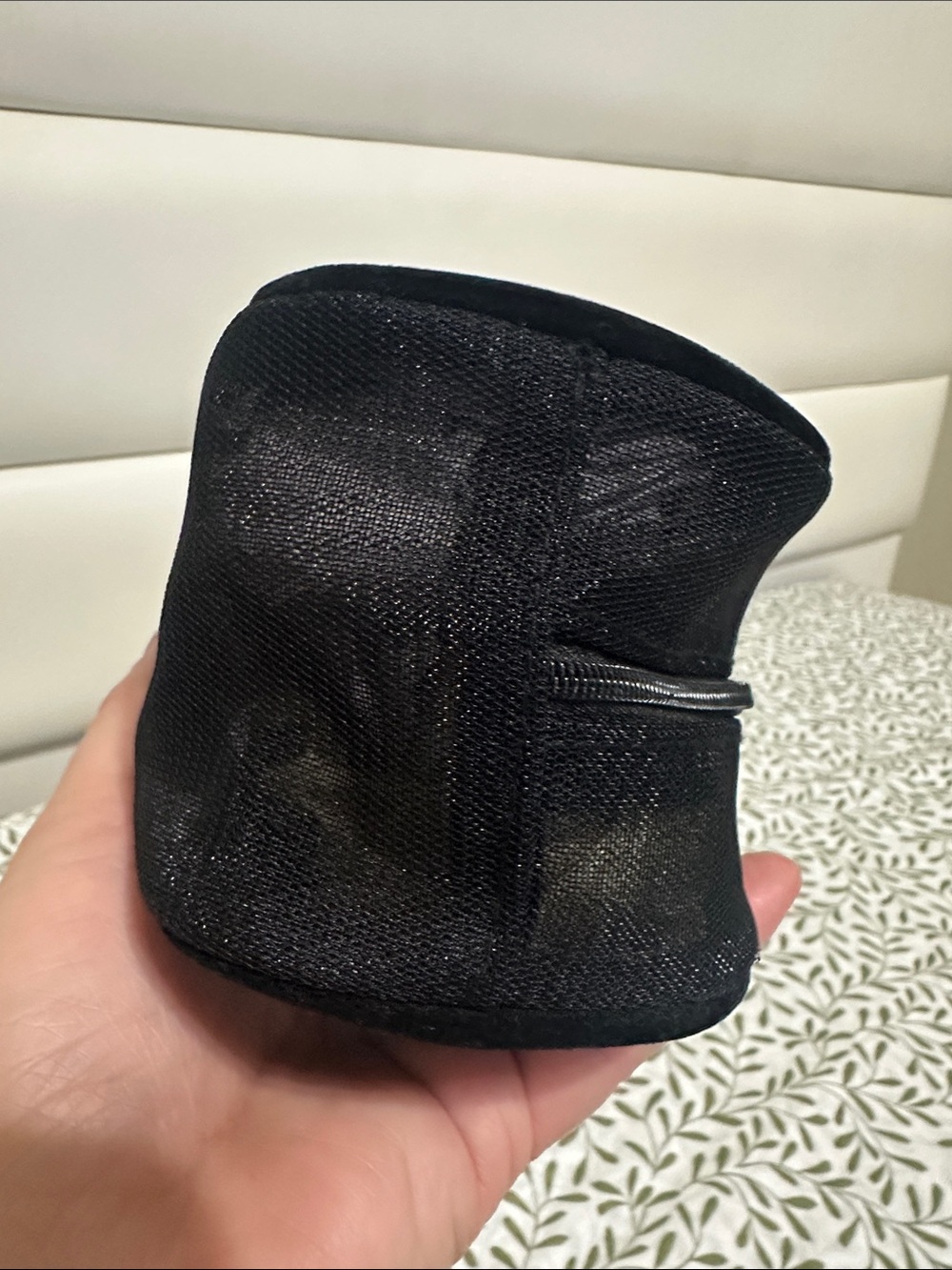 Dior Black Mesh Logo Cosmetic Pouch - Picture 4 of 8